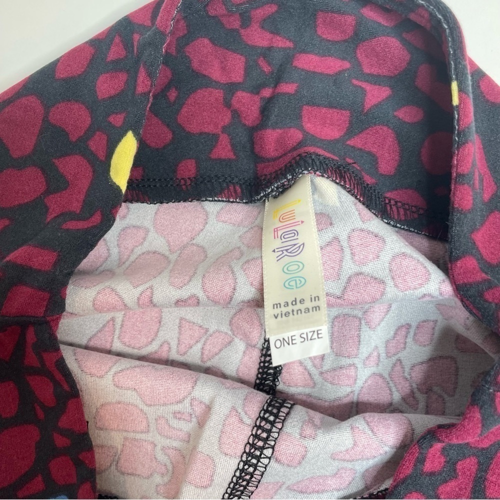LuLaRoe Leggings OS One Size Set of 3 Black Backgrounds Triangles Floral Pebbles - Picture 3 of 7